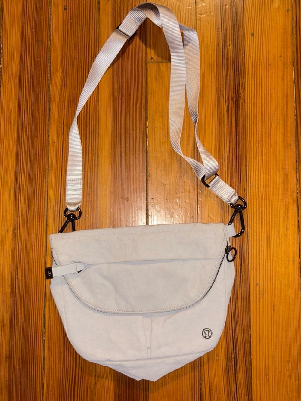 Lululemon festival bag grayish color (preloved)
